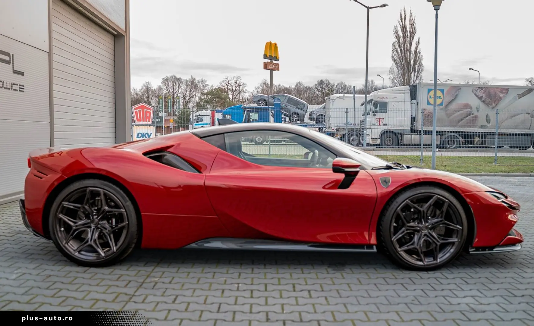 FERRARI SF90 Full CARBON PPF 1Hand nur 300000 euro netto