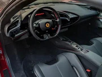 FERRARI SF90 Full CARBON PPF 1Hand nur 300000 euro netto