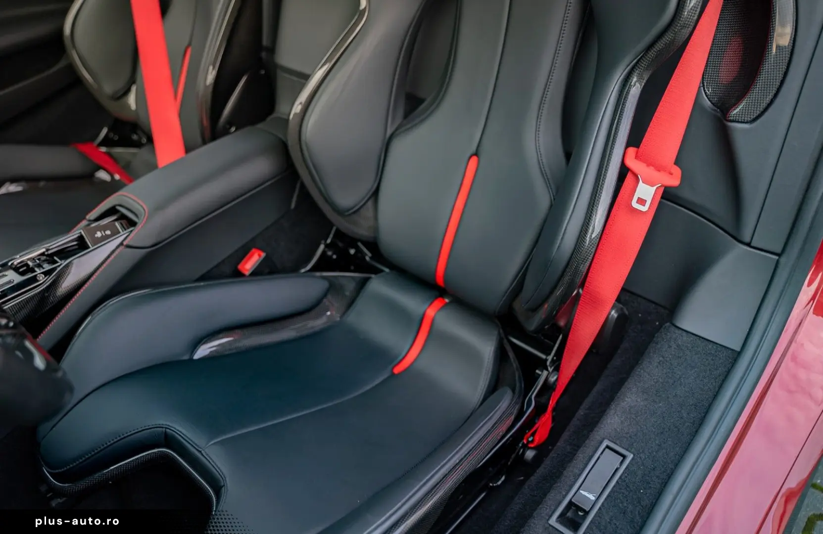 FERRARI SF90 Full CARBON PPF 1Hand nur 300000 euro netto