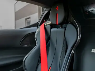 FERRARI SF90 Full CARBON PPF 1Hand nur 300000 euro netto
