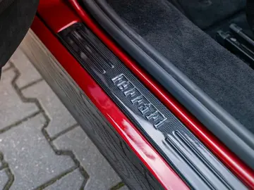 FERRARI SF90 Full CARBON PPF 1Hand nur 300000 euro netto