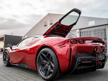FERRARI SF90 Full CARBON PPF 1Hand nur 300000 euro netto