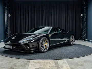 FERRARI F8 Spider   Nero Daytona   Carbon   Lift   Garan