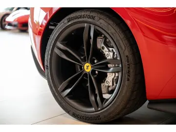 FERRARI 296 gtb 3.0 V6 830 GTB
