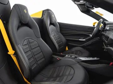 FERRARI F8 Spider FERRARI SINGEN