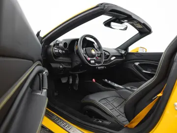 FERRARI F8 Spider FERRARI SINGEN
