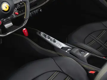 FERRARI F8 Spider FERRARI SINGEN