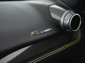 FERRARI F8 Spider FERRARI SINGEN