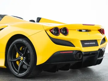 FERRARI F8 Spider FERRARI SINGEN