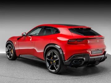 FERRARI Purosangue