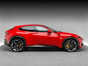 FERRARI Purosangue