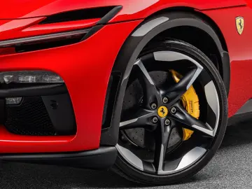 FERRARI Purosangue