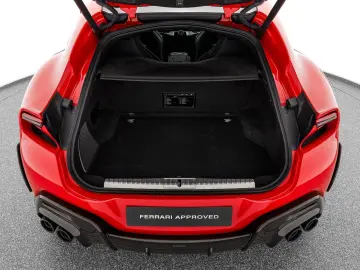 FERRARI Purosangue