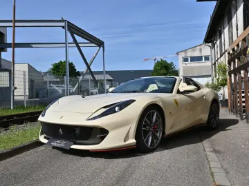 FERRARI 812 GTS Atelier Einzelstück Neuwertig ADAS Garan