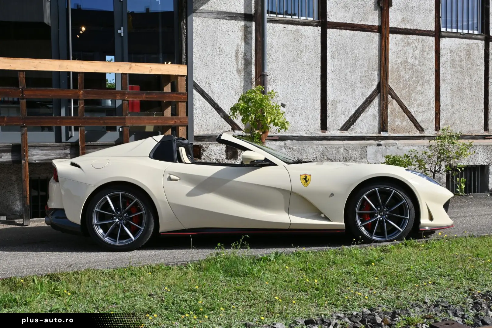 FERRARI 812 GTS Atelier Einzelstück Neuwertig ADAS Garan