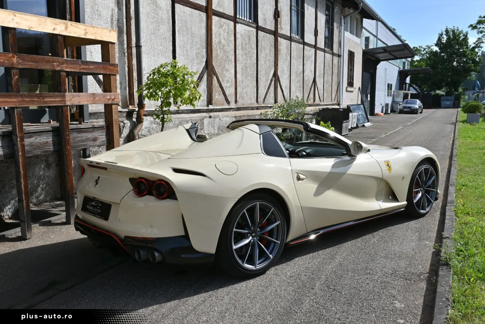 FERRARI 812 GTS Atelier Einzelstück Neuwertig ADAS Garan
