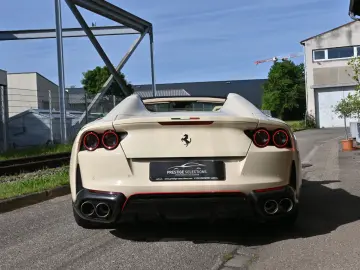FERRARI 812 GTS Atelier Einzelstück Neuwertig ADAS Garan