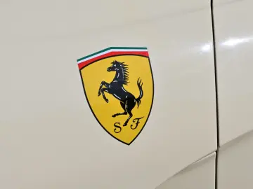 FERRARI 812 GTS Atelier Einzelstück Neuwertig ADAS Garan