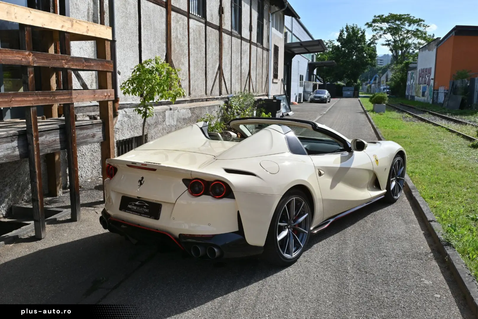 FERRARI 812 GTS Atelier Einzelstück Neuwertig ADAS Garan