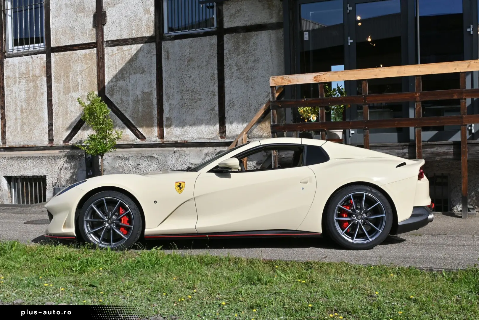 FERRARI 812 GTS Atelier Einzelstück Neuwertig ADAS Garan
