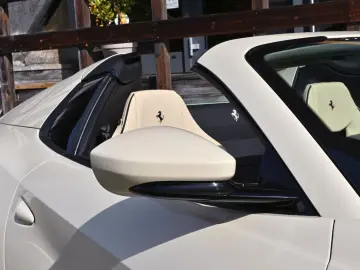 FERRARI 812 GTS Atelier Einzelstück Neuwertig ADAS Garan