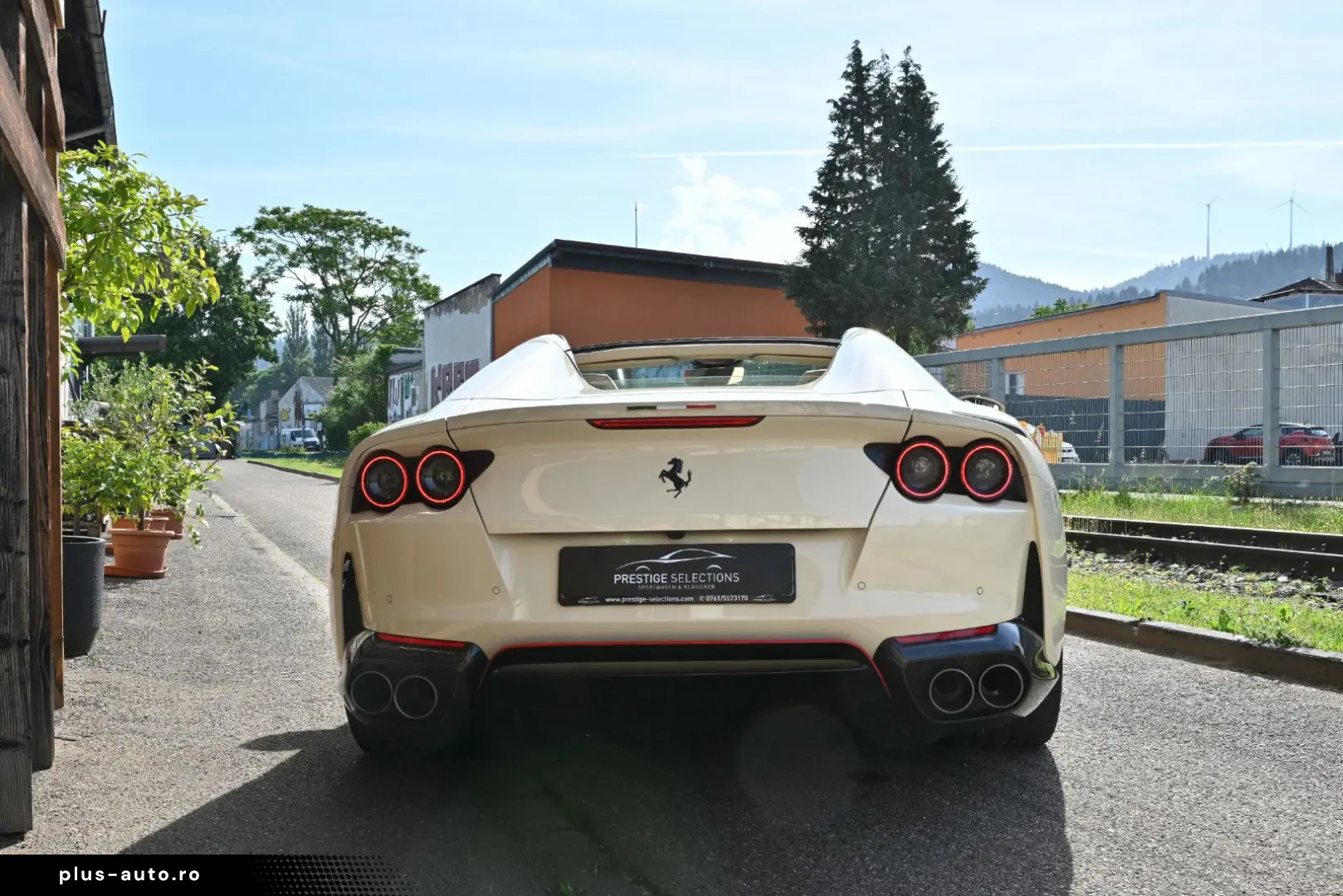 FERRARI 812 GTS Atelier Einzelstück Neuwertig ADAS Garan