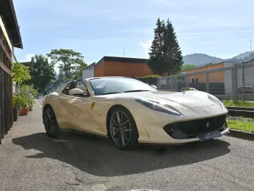 FERRARI 812 GTS Atelier Einzelstück Neuwertig ADAS Garan