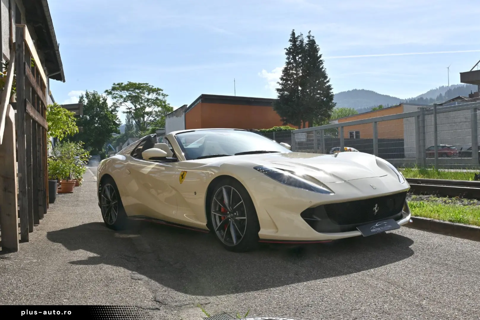 FERRARI 812 GTS Atelier Einzelstück Neuwertig ADAS Garan