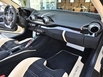 FERRARI 812 GTS Atelier Einzelstück Neuwertig ADAS Garan