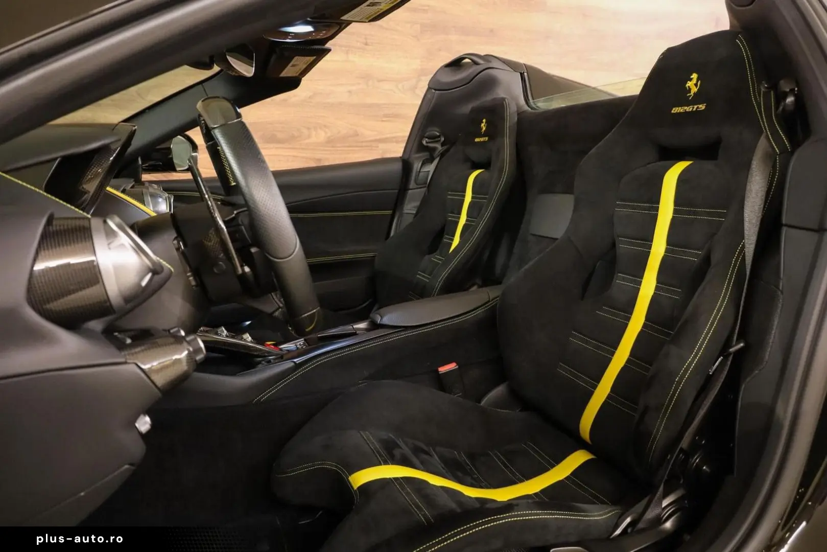 FERRARI 812 GTS 6.5 V12 HELE Lift Carbon Velgen Painted