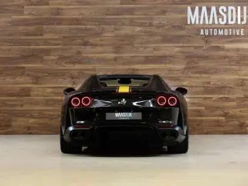 FERRARI 812 GTS 6.5 V12 HELE Lift Carbon Velgen Painted