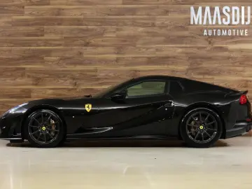 FERRARI 812 GTS 6.5 V12 HELE Lift Carbon Velgen Painted