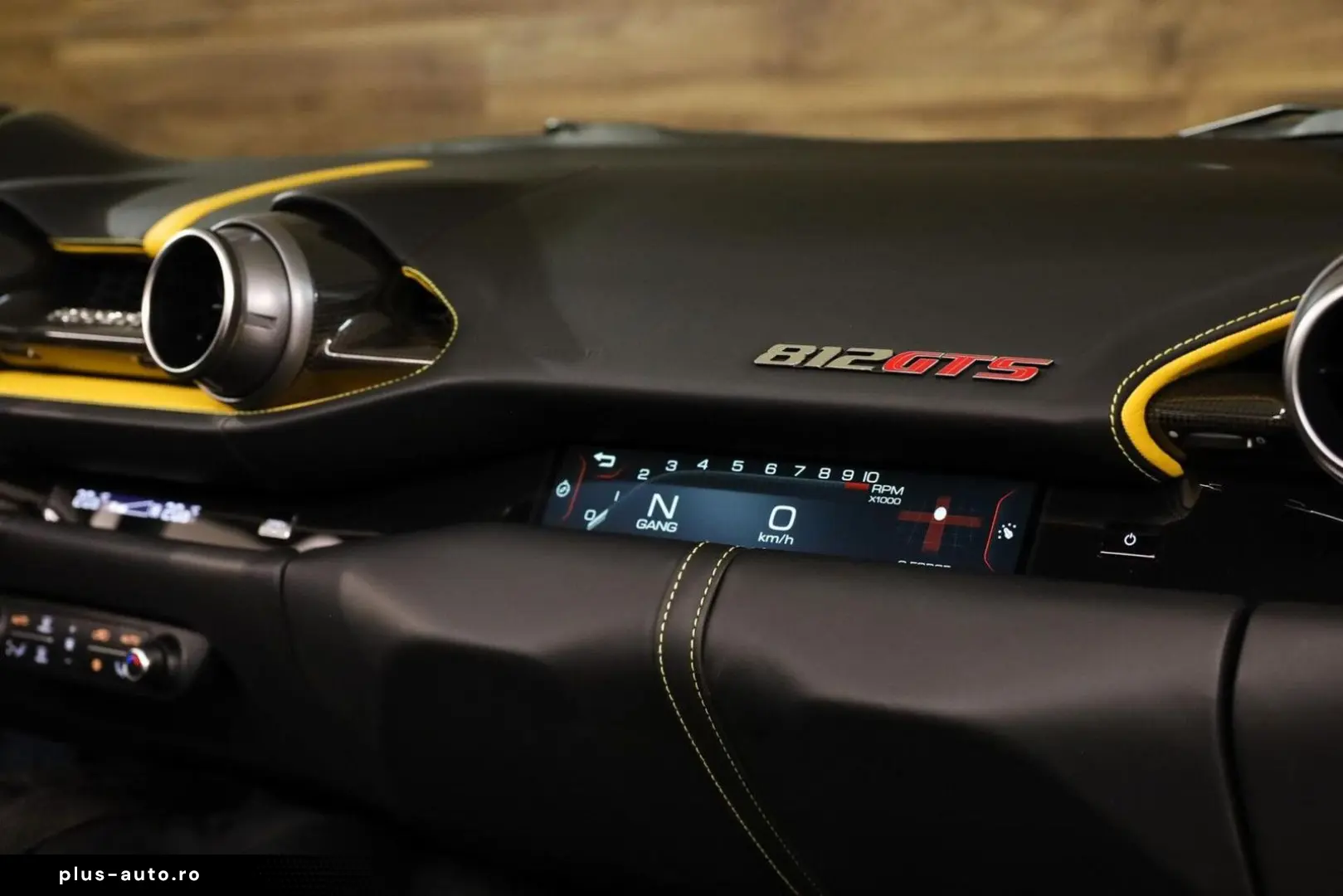 FERRARI 812 GTS 6.5 V12 HELE Lift Carbon Velgen Painted