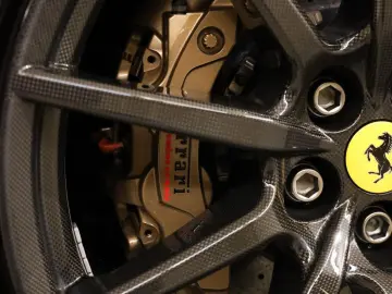 FERRARI 812 GTS 6.5 V12 HELE Lift Carbon Velgen Painted