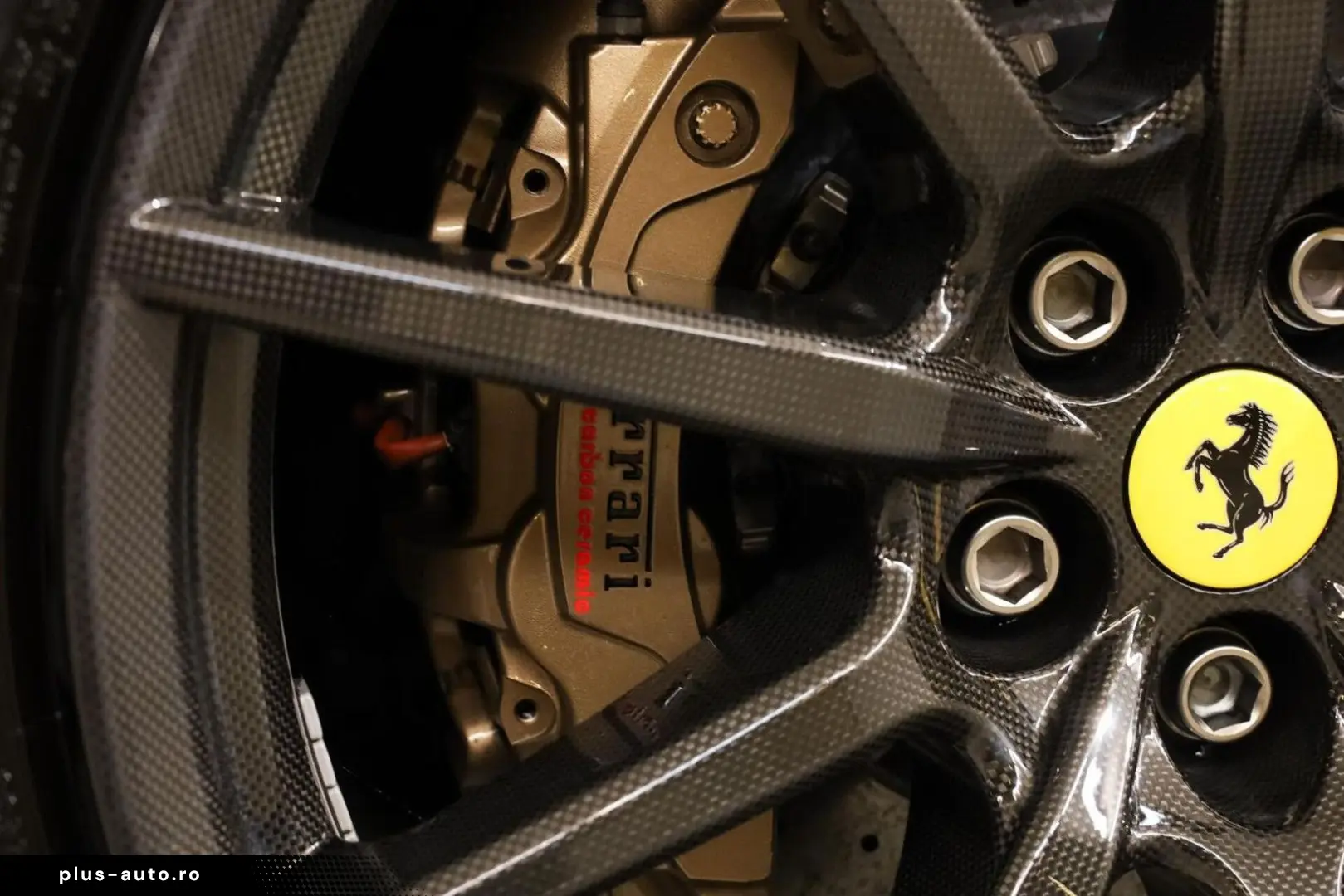 FERRARI 812 GTS 6.5 V12 HELE Lift Carbon Velgen Painted