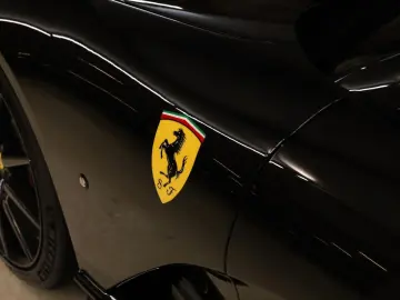 FERRARI 812 GTS 6.5 V12 HELE Lift Carbon Velgen Painted