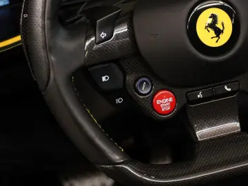 FERRARI 812 GTS 6.5 V12 HELE Lift Carbon Velgen Painted