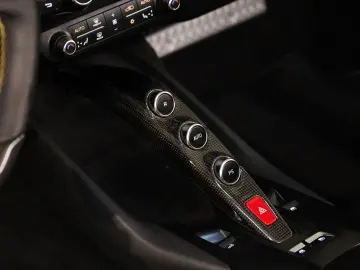 FERRARI 812 GTS 6.5 V12 HELE Lift Carbon Velgen Painted