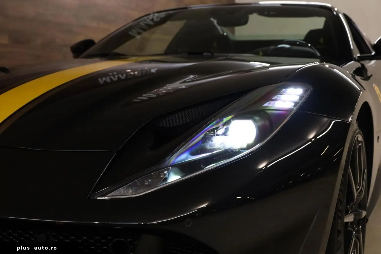FERRARI 812 GTS 6.5 V12 HELE Lift Carbon Velgen Painted