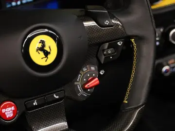 FERRARI 812 GTS 6.5 V12 HELE Lift Carbon Velgen Painted