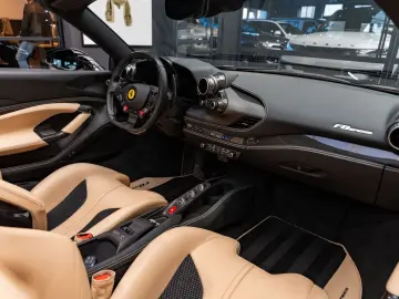 FERRARI F8 Spider 3.9 V8 Lift Carbon Seats Novitec Akrap