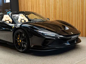 FERRARI F8 Spider 3.9 V8 Lift Carbon Seats Novitec Akrap