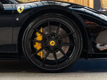 FERRARI F8 Spider 3.9 V8 Lift Carbon Seats Novitec Akrap