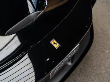 FERRARI F8 Spider 3.9 V8 Lift Carbon Seats Novitec Akrap