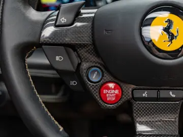 FERRARI F8 Spider 3.9 V8 Lift Carbon Seats Novitec Akrap