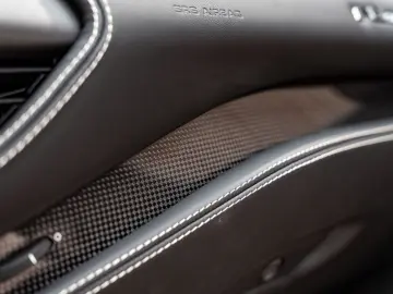 FERRARI F8 Spider 3.9 V8 Lift Carbon Seats Novitec Akrap