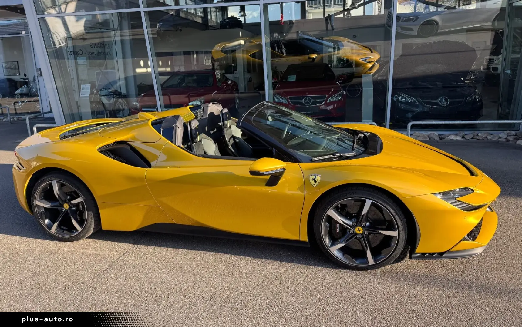 FERRARI SF90 Spider Lift Carbon Racing Sitze Kamera LED