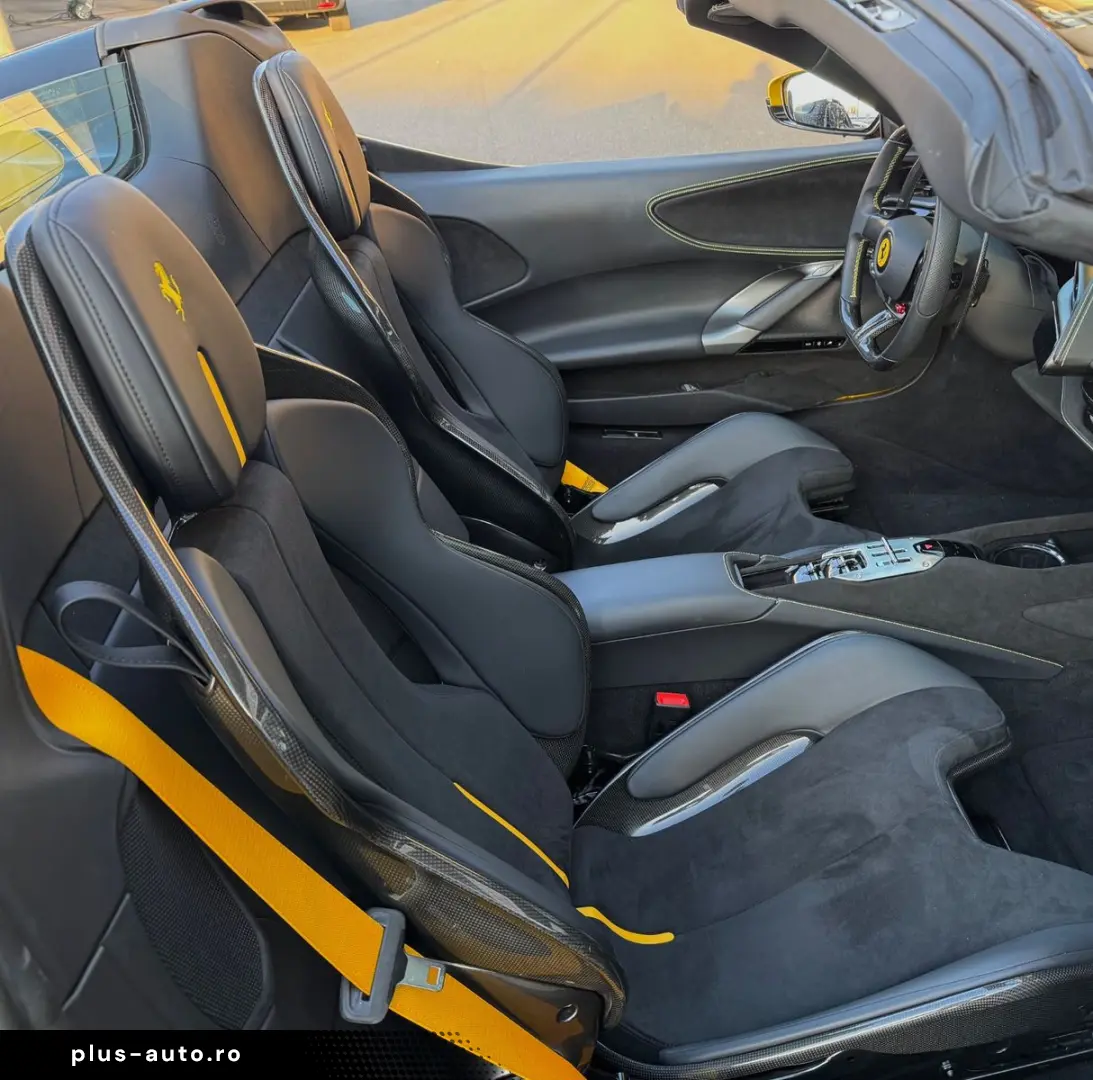 FERRARI SF90 Spider Lift Carbon Racing Sitze Kamera LED