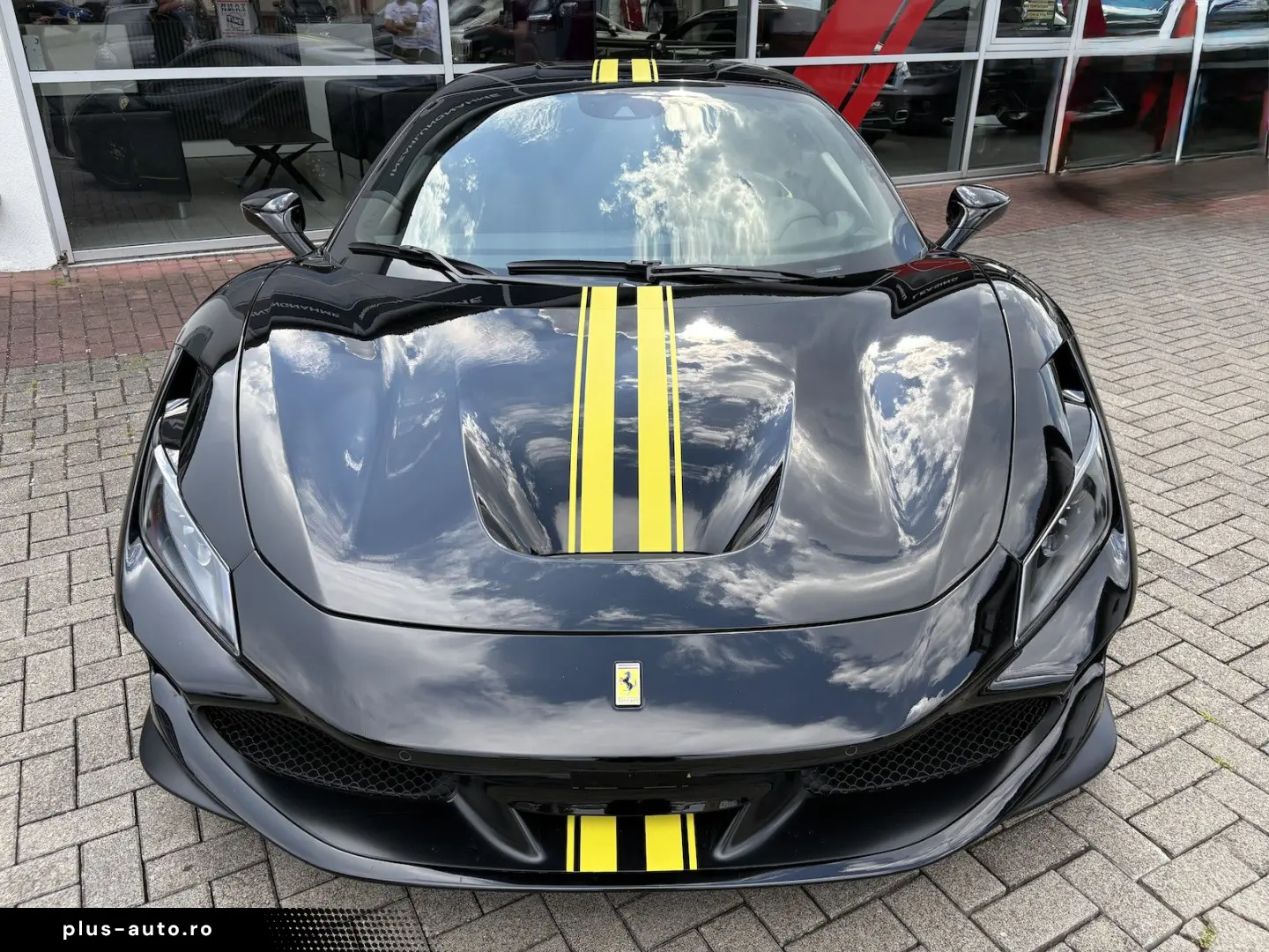 FERRARI F8 Tributo Racing Lift Carbon Service neu Garant