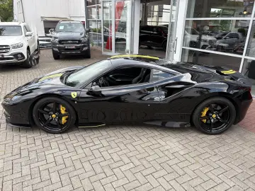 FERRARI F8 Tributo Racing Lift Carbon Service neu Garant